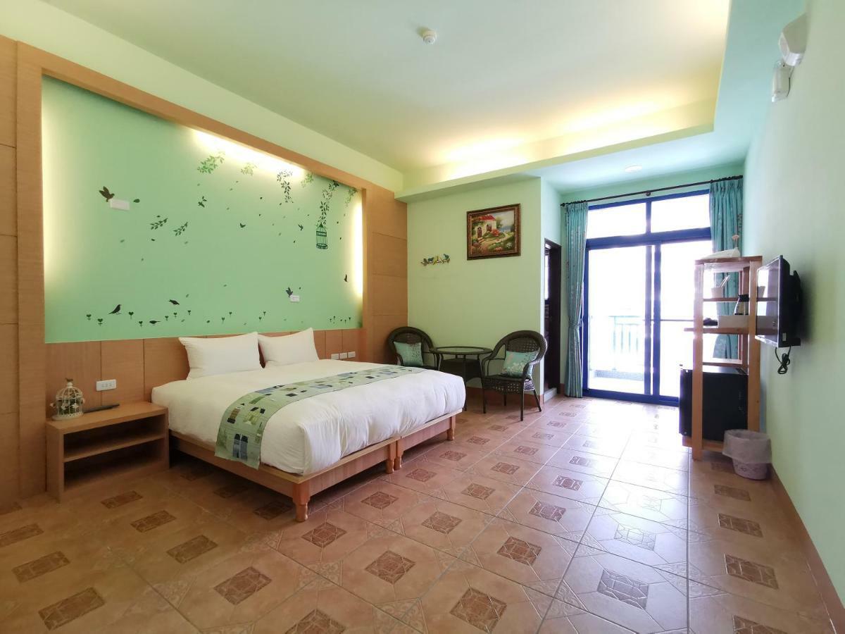 Love Ocean & Happy Bay Homestay Donggang Bagian luar foto